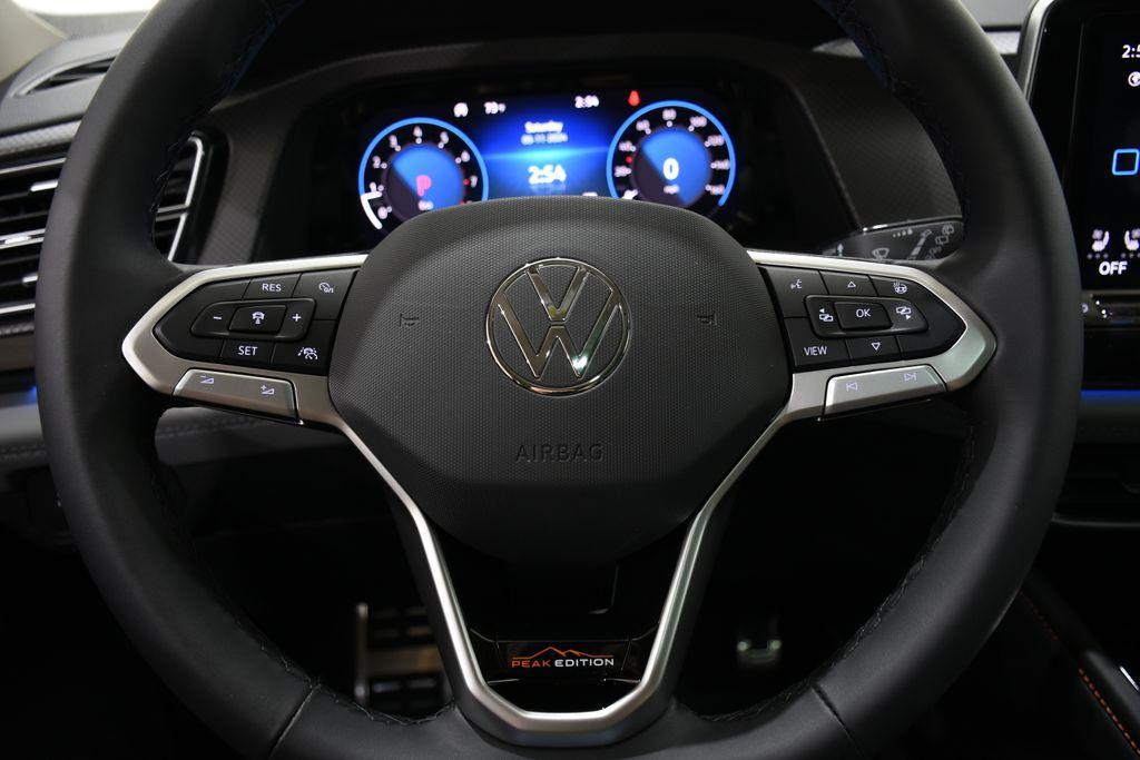 new 2024 Volkswagen Atlas car, priced at $49,401
