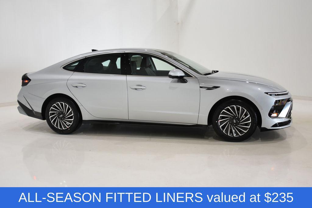 new 2025 Hyundai Sonata Hybrid car, priced at $36,016