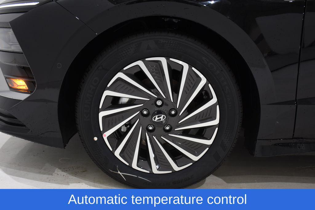 new 2025 Hyundai Sonata Hybrid car, priced at $35,771