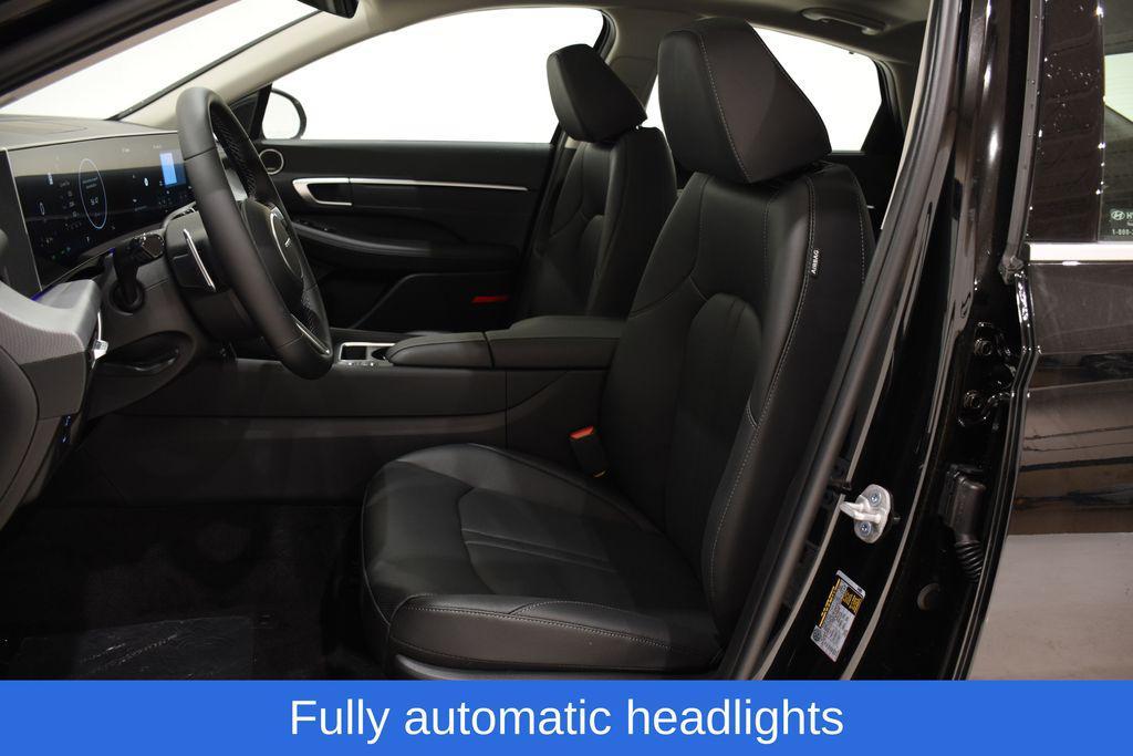 new 2025 Hyundai Sonata Hybrid car, priced at $35,771