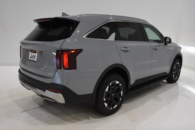 new 2025 Kia Sorento car, priced at $40,013