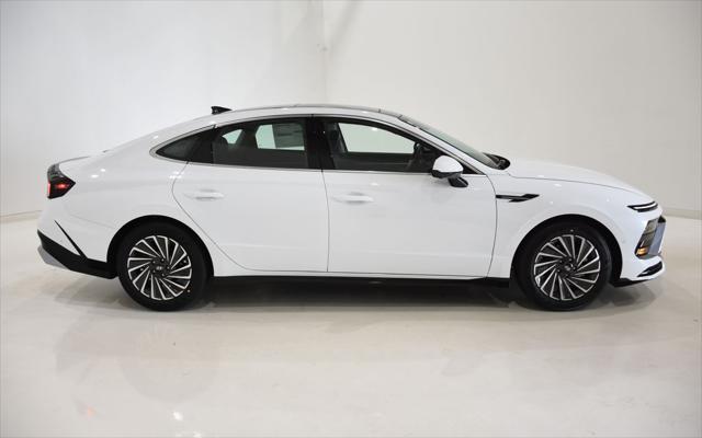 new 2025 Hyundai Sonata Hybrid car, priced at $38,833