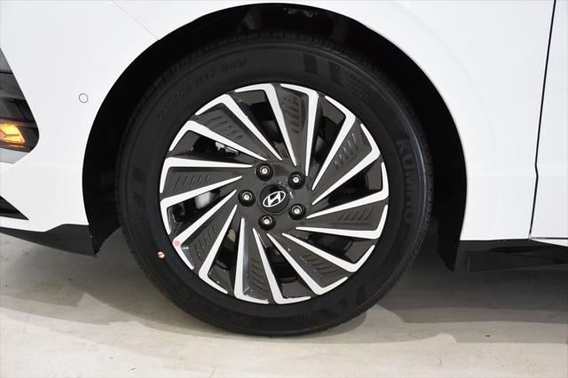 new 2025 Hyundai Sonata Hybrid car, priced at $38,833