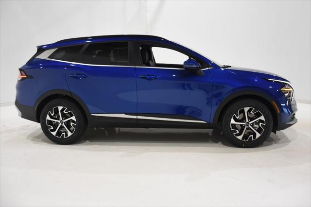 new 2025 Kia Sportage car, priced at $30,352