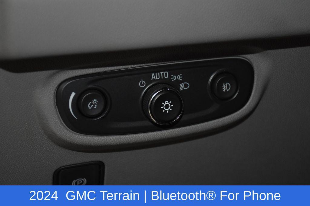 used 2024 GMC Terrain car, priced at $19,225