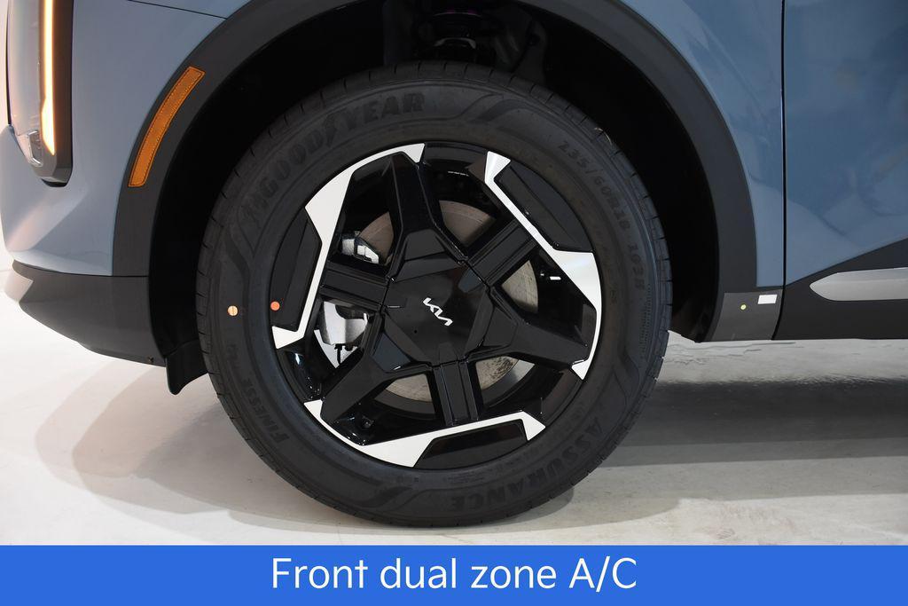 new 2026 Kia Sportage car, priced at $33,487