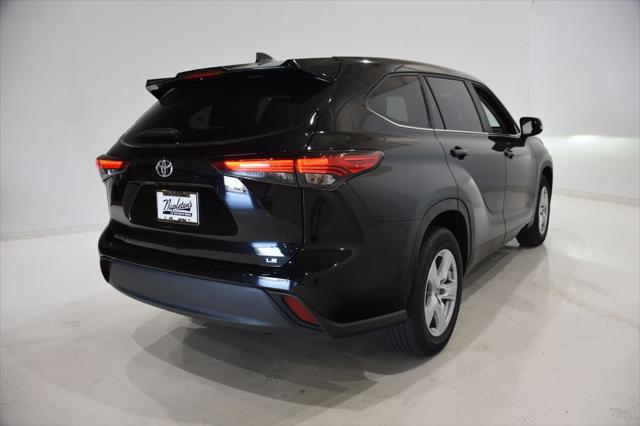 used 2024 Toyota Highlander car, priced at $38,890