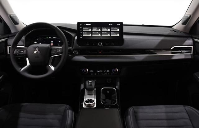 new 2025 Mitsubishi Outlander car, priced at $38,252