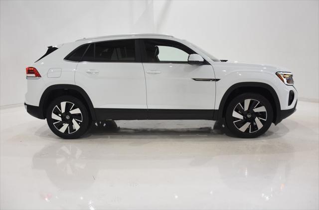 new 2025 Volkswagen Atlas Cross Sport car, priced at $43,091