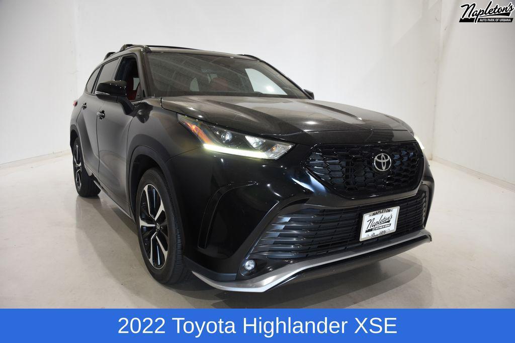 used 2022 Toyota Highlander car, priced at $35,999