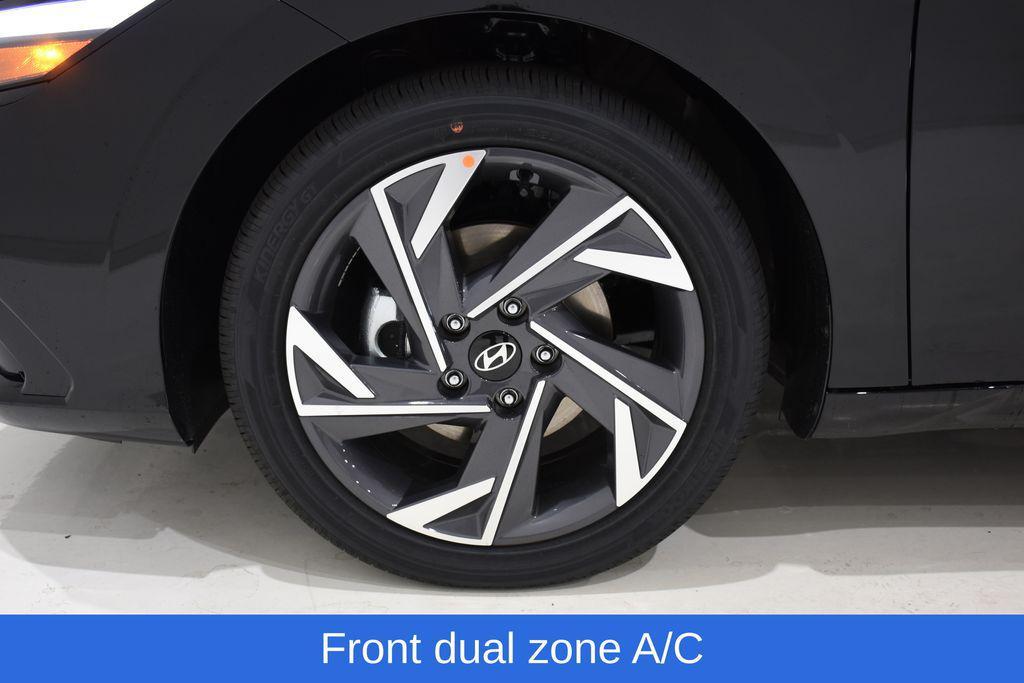 new 2025 Hyundai Elantra car, priced at $25,217