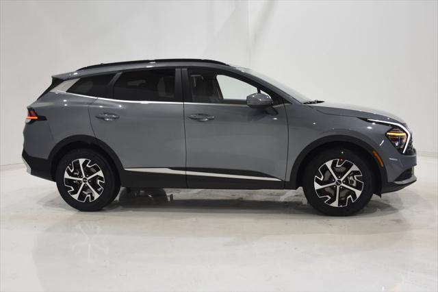 new 2025 Kia Sportage car, priced at $30,006