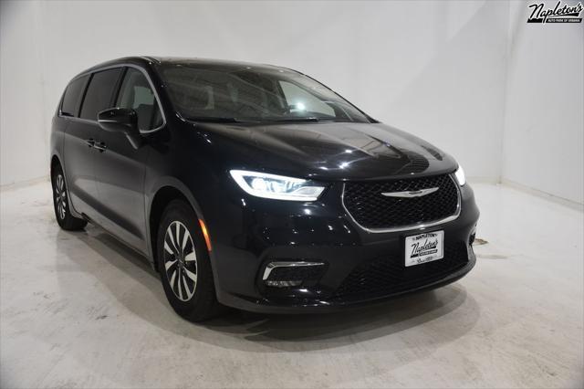 used 2023 Chrysler Pacifica Hybrid car, priced at $26,574