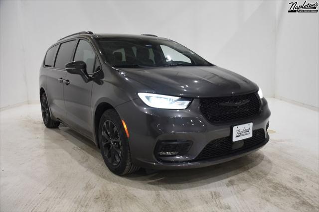 used 2021 Chrysler Pacifica car, priced at $22,224