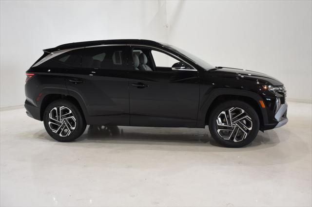 new 2025 Hyundai TUCSON Hybrid car, priced at $42,225