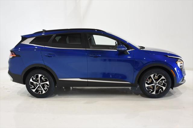 new 2025 Kia Sportage car, priced at $30,402