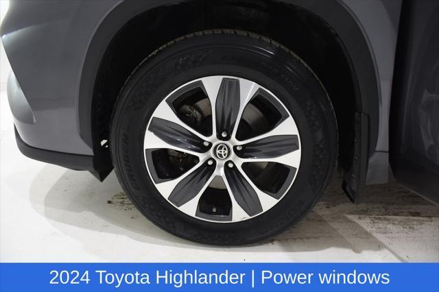 used 2024 Toyota Highlander car, priced at $40,949