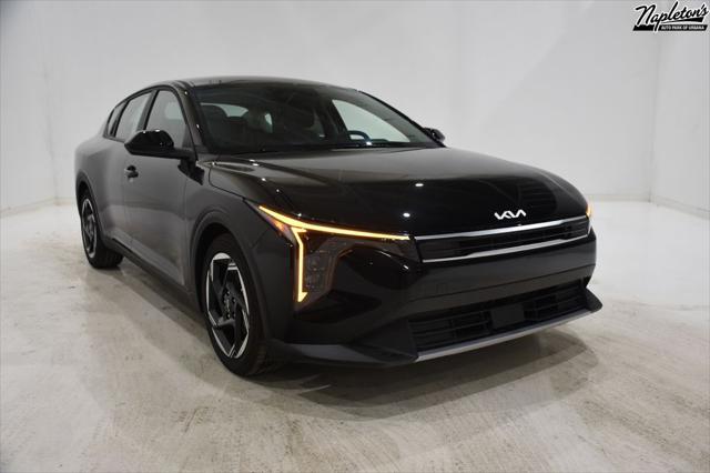 new 2025 Kia K4 car, priced at $23,324