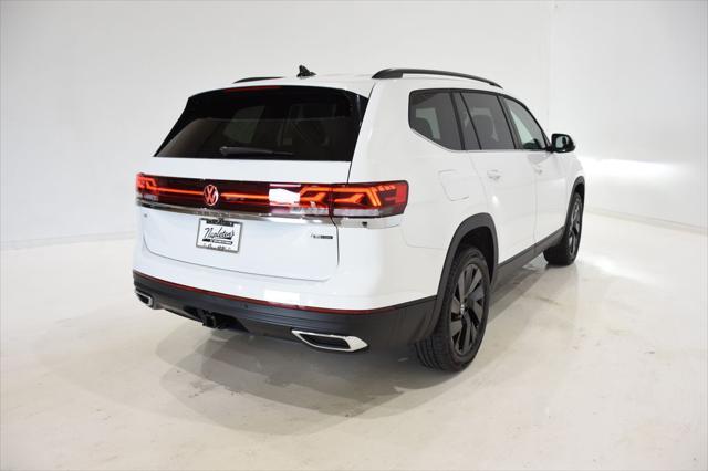 new 2024 Volkswagen Atlas car, priced at $39,400