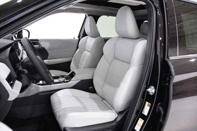 new 2025 Mitsubishi Outlander car, priced at $43,627