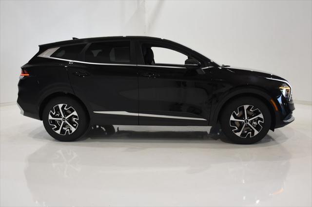 new 2025 Kia Sportage car, priced at $29,477