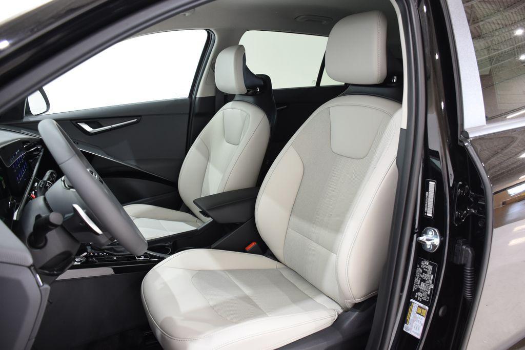 new 2025 Kia Niro car, priced at $29,751