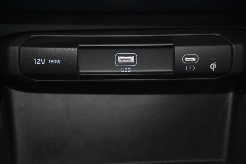 new 2025 Kia Niro car, priced at $29,751
