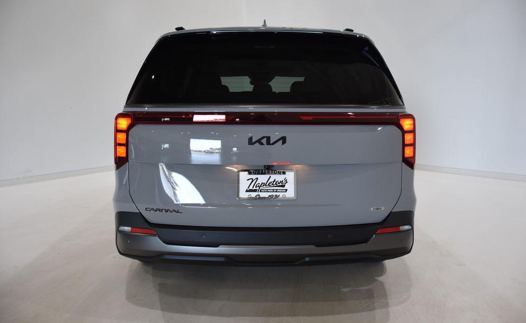 new 2026 Kia Carnival Hybrid car, priced at $50,535