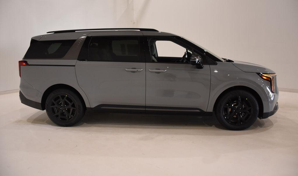 new 2026 Kia Carnival Hybrid car, priced at $50,535