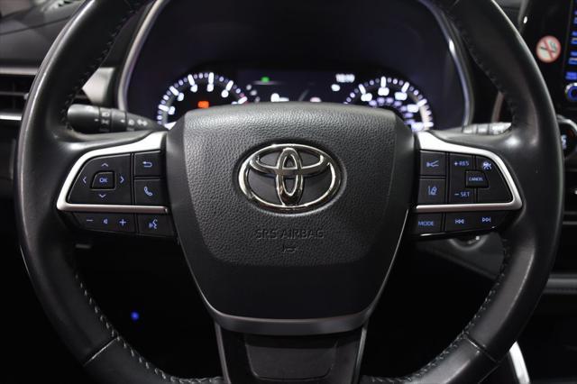 used 2022 Toyota Highlander car, priced at $32,890