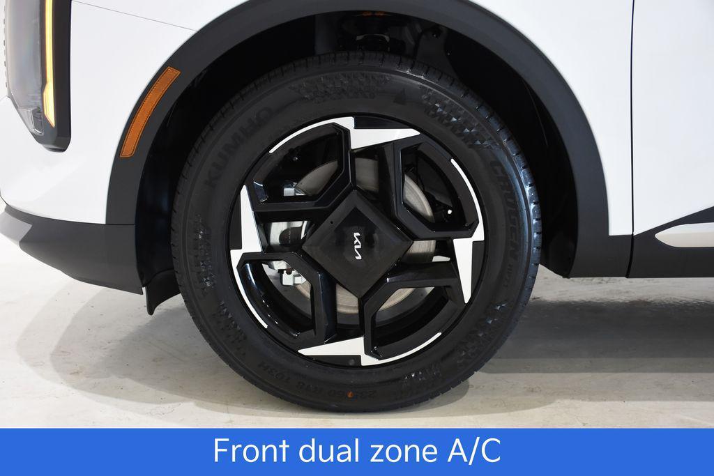 new 2026 Kia Sportage car, priced at $32,426