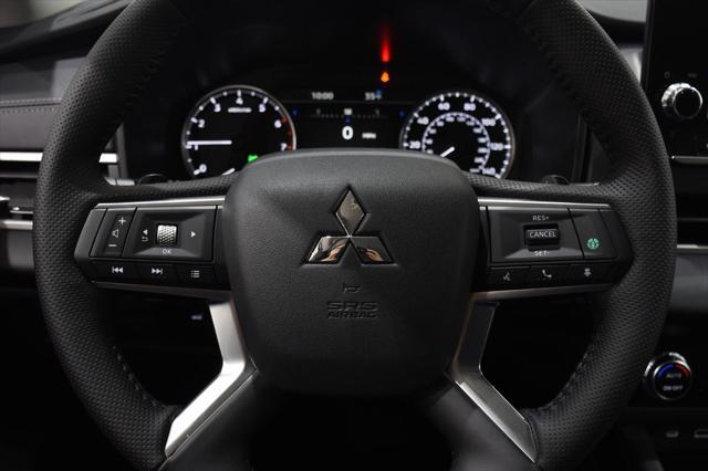 new 2024 Mitsubishi Outlander car, priced at $31,223