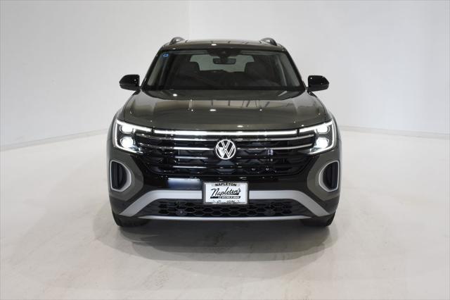 new 2024 Volkswagen Atlas car, priced at $43,262