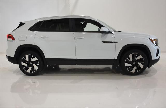 new 2024 Volkswagen Atlas Cross Sport car, priced at $40,291