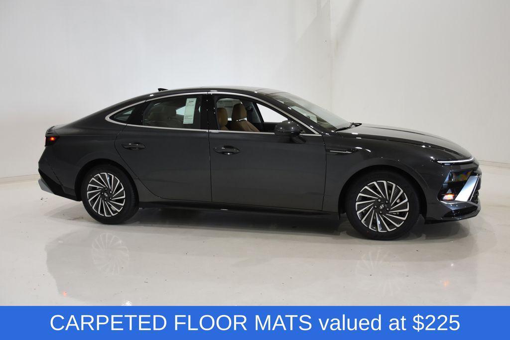 new 2025 Hyundai Sonata Hybrid car, priced at $35,771