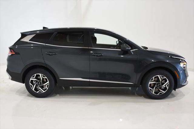 new 2025 Kia Sportage car, priced at $27,940