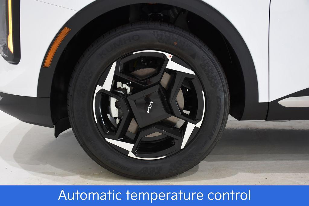 new 2026 Kia Sportage car, priced at $31,876