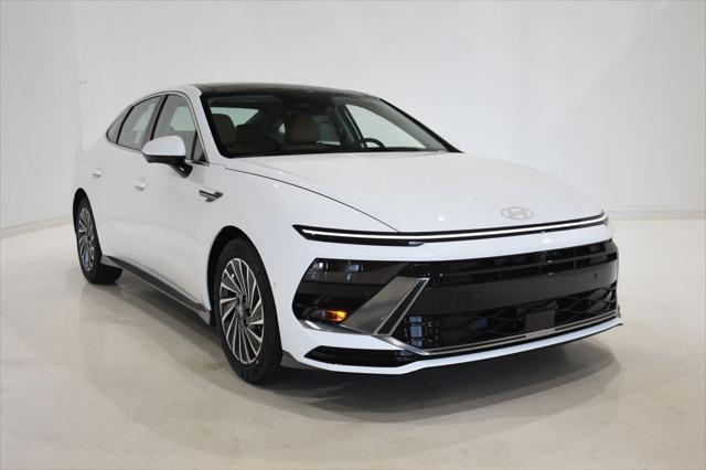 new 2025 Hyundai Sonata Hybrid car, priced at $38,746