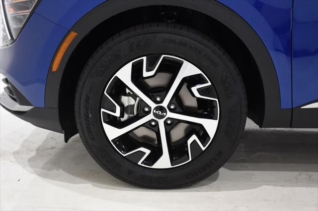 new 2025 Kia Sportage car, priced at $30,852