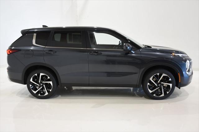 new 2024 Mitsubishi Outlander car, priced at $29,643