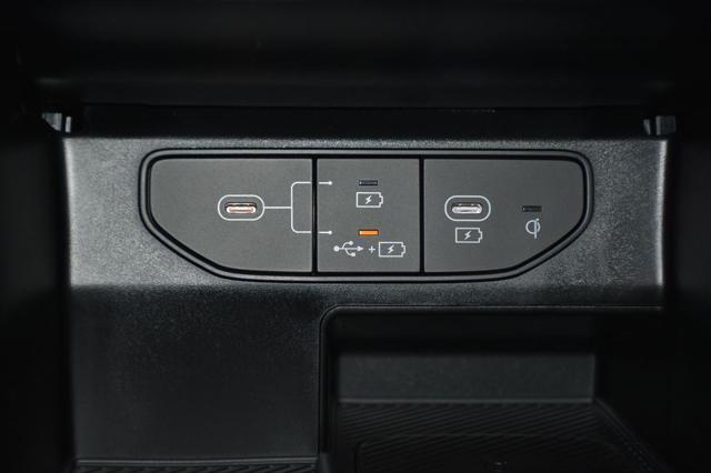 new 2025 Kia Sorento Hybrid car, priced at $47,360