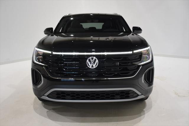 new 2025 Volkswagen Atlas Cross Sport car, priced at $43,103