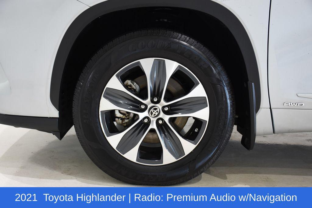 used 2021 Toyota Highlander Hybrid car, priced at $35,000