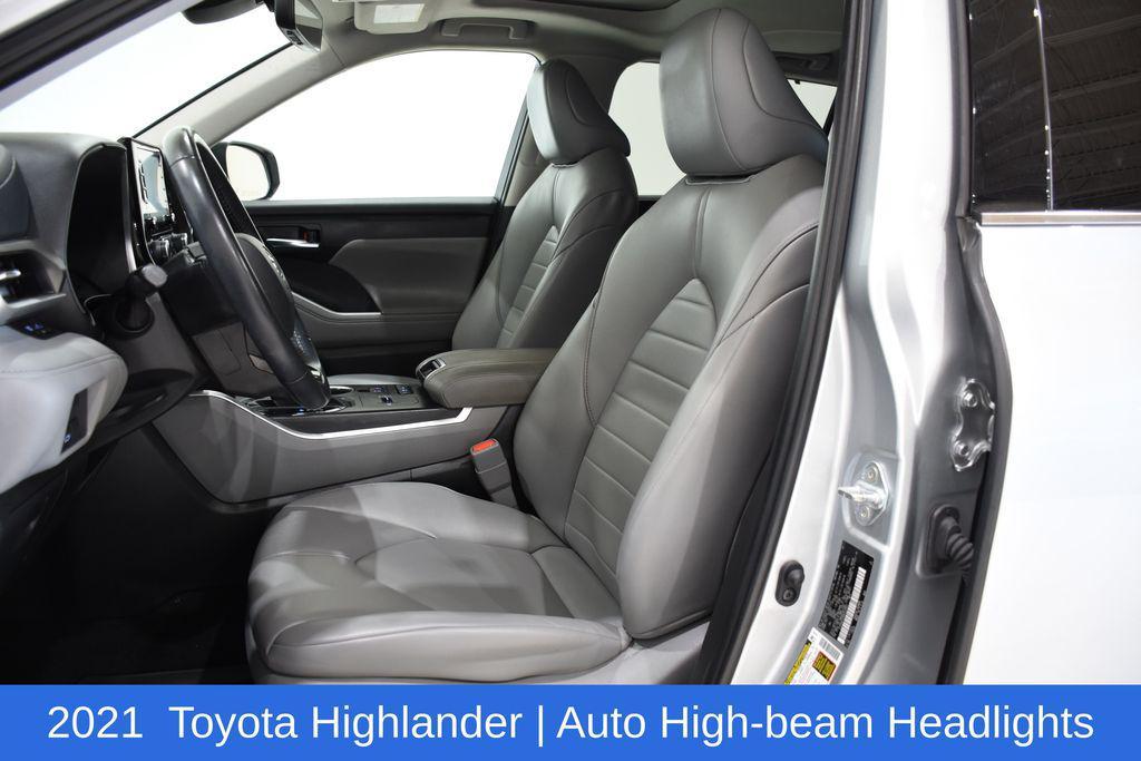 used 2021 Toyota Highlander Hybrid car, priced at $35,000