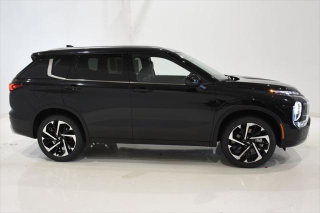 new 2024 Mitsubishi Outlander car, priced at $35,599