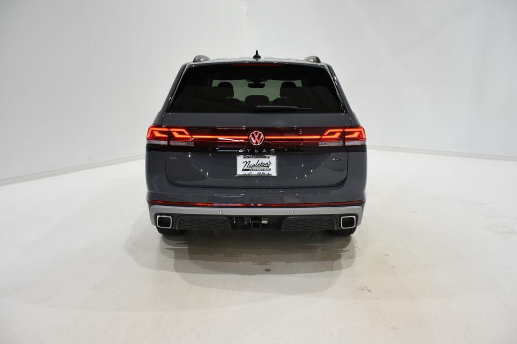 new 2024 Volkswagen Atlas car, priced at $45,592