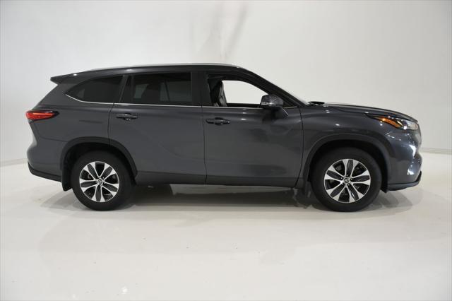 used 2024 Toyota Highlander car, priced at $38,790