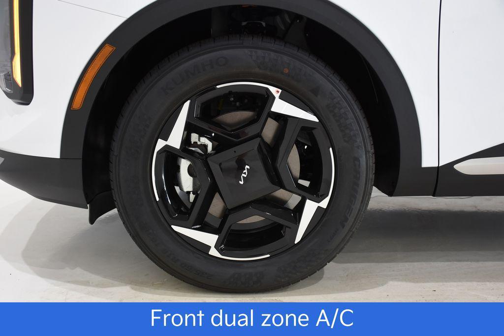 new 2026 Kia Sportage car, priced at $32,204