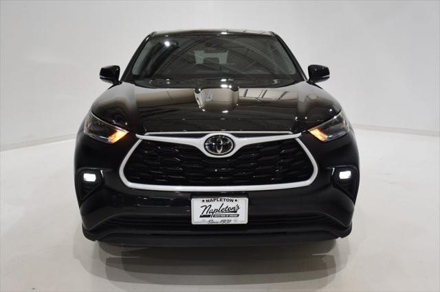 used 2024 Toyota Highlander car, priced at $37,396