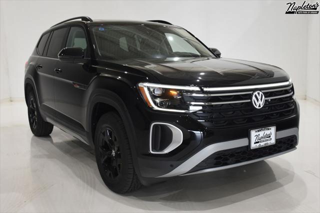 new 2025 Volkswagen Atlas car, priced at $45,202